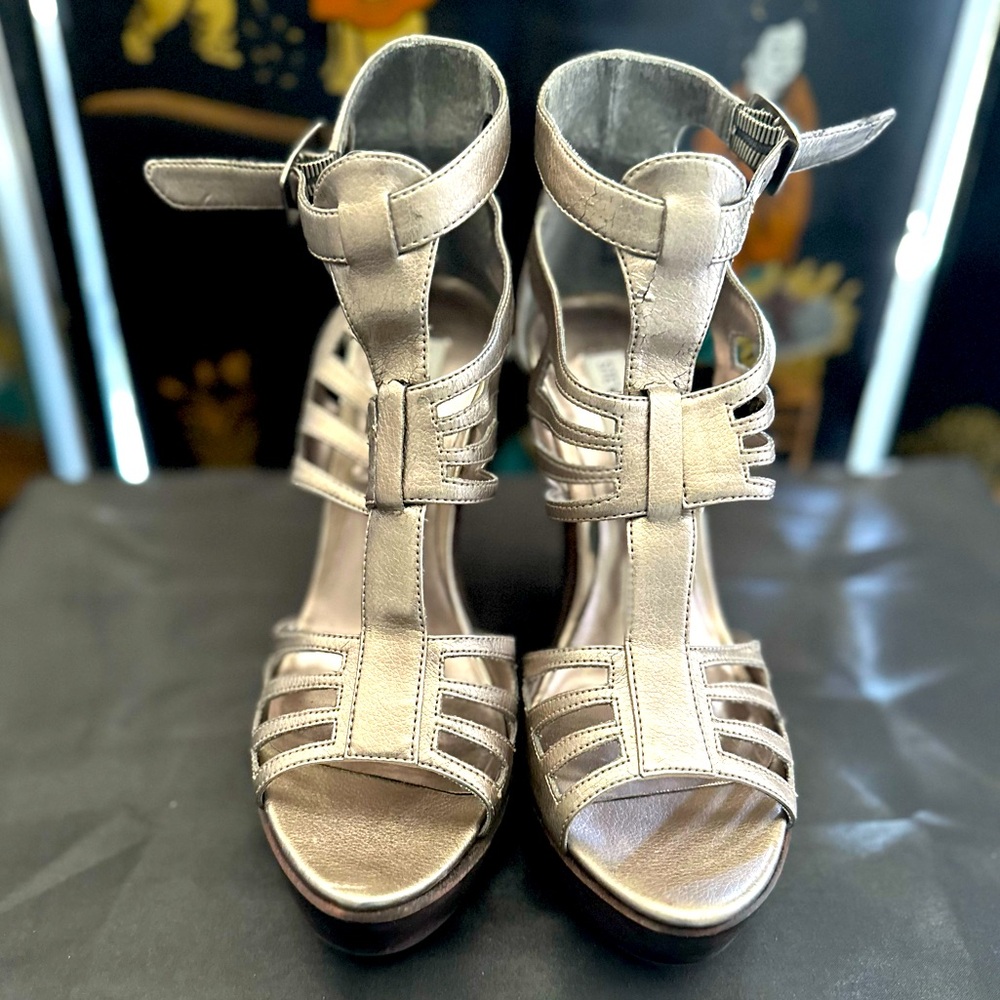 Steve Madden Pewter P-Kells Gladiator Platfromed Heels